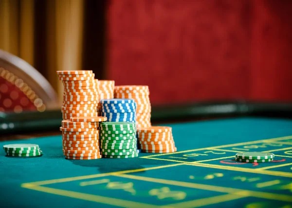 lgo4d login mobile app interface showing live-dealer tables and sportsbook menu
